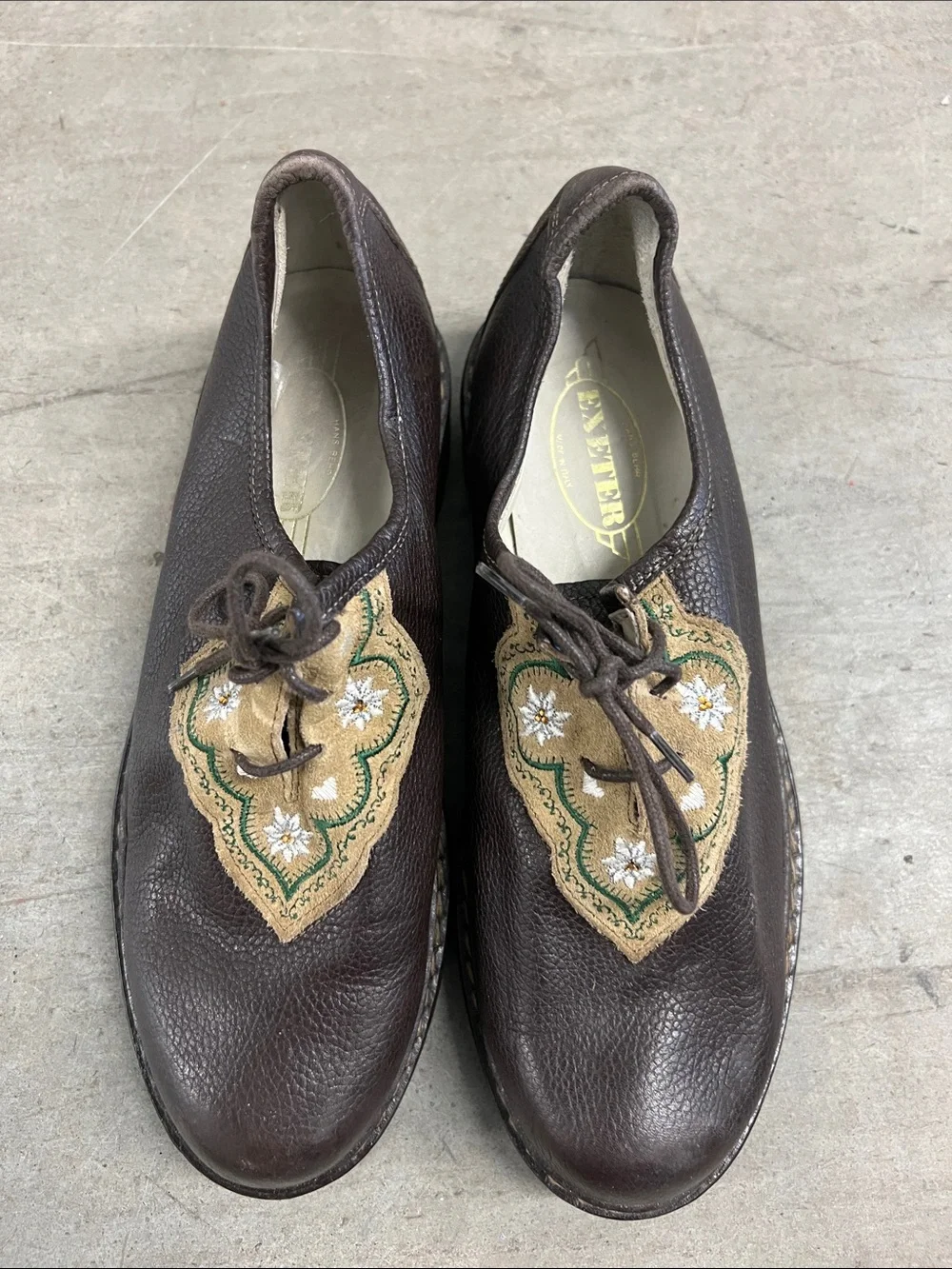 Brown Leather Women’s Lace-Up Flats with Embroidered Tan Accent